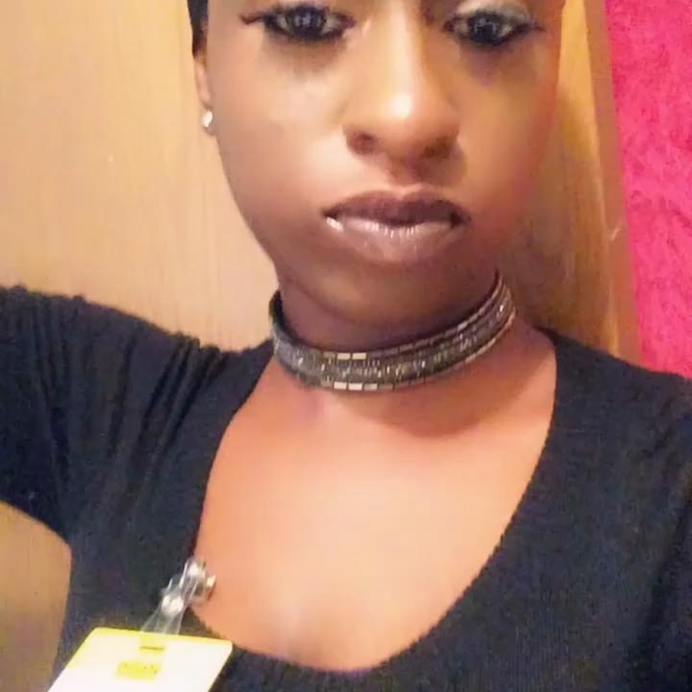 Meet your Posher, Monā